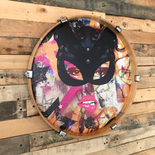Laden Sie das Bild in den Galerie-Viewer, EINZELSTÜCK: CATWOMEN (Drum Candy ART by Stefanie Pappe-Stellbrink)